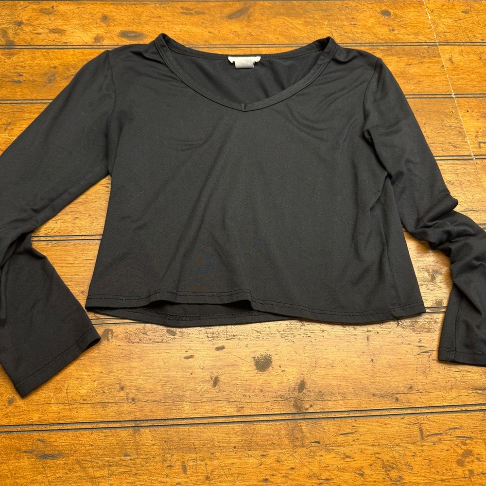 Olivia‎ Rae Black Long Sleeve V Neck Cropped Top Women's Size Small